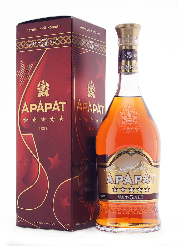 Коньяк Арарат 5 звезд, ограниченная серия, 0.7 л