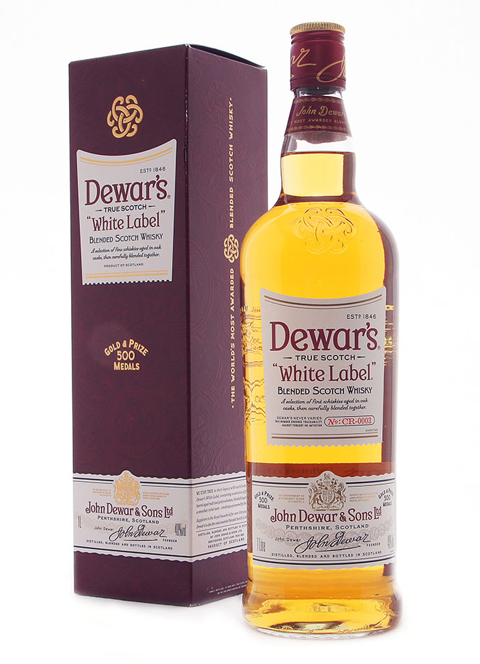 Уайт лейбл виски. Виски деварс Вайт лейбл. Дюарс Уайт лейбл. Виски Дюарс Уайт. Виски Dewars White Label 0.5 40.