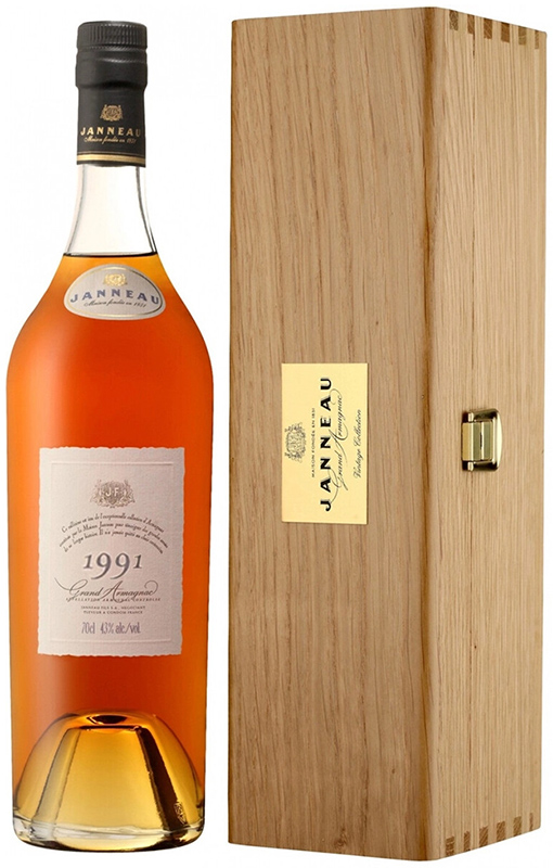 БРЕНДИ "Арманьяк Жанно Винтажная Коллекция", год урожая 1991, в деревянной п/у, креп. 43%, емк  0.7л.
