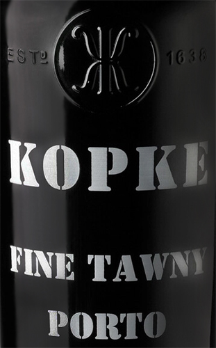 Этикетка Крепленое вино крепкое (портвейн) марочное "Копке Файн Тони Порто" 2018г креп 19,5%, емк  0.75л.